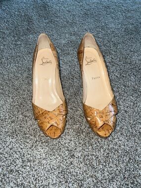 Christian Louboutin Cork Peep-Toe Pumps in Tan/Cork